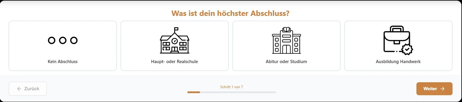Step-Formular auf der Stellenseite Zimmerer von Holzbauzentrum: Schritt 1 von 7, Frage nach dem höchsten Abschluss mit Icon-Kacheln